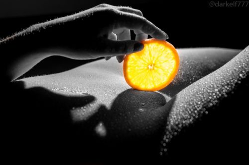 Эротический массаж апельсинами. Особенности